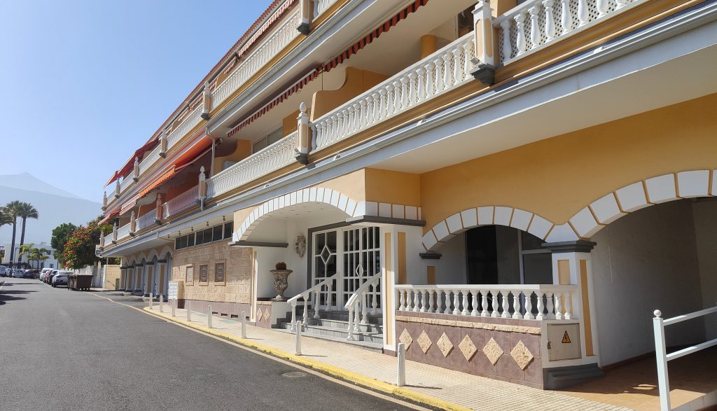 fachada complejo Ikarus